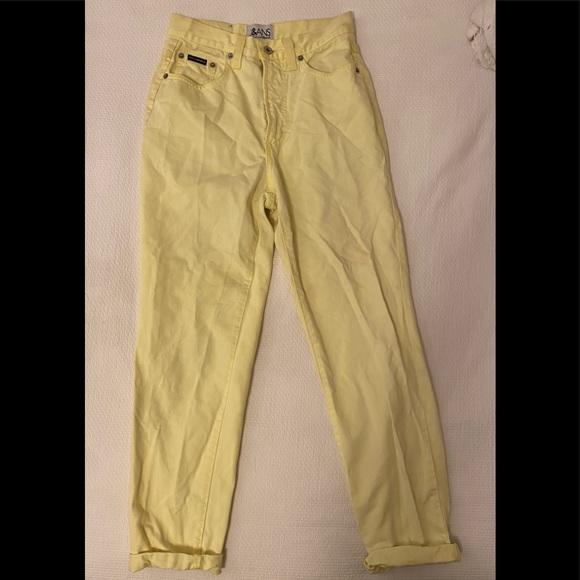 Dolce & Gabbana Yellow J&ANS - Picture 2 of 6